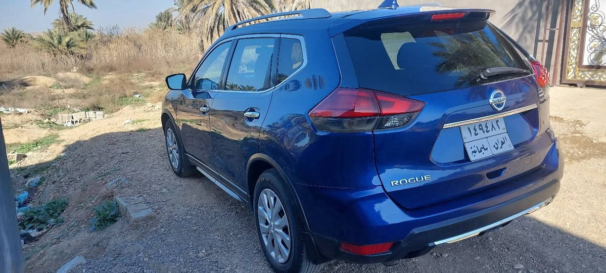 نيسان روج موديل ١٧ للبيع ضرر بس خشم بنيد يعني قطعة وحدة مثل ما موضح بالسونار ديالى المقدادية
***********قرب الفيلق السعر ١٤٠

