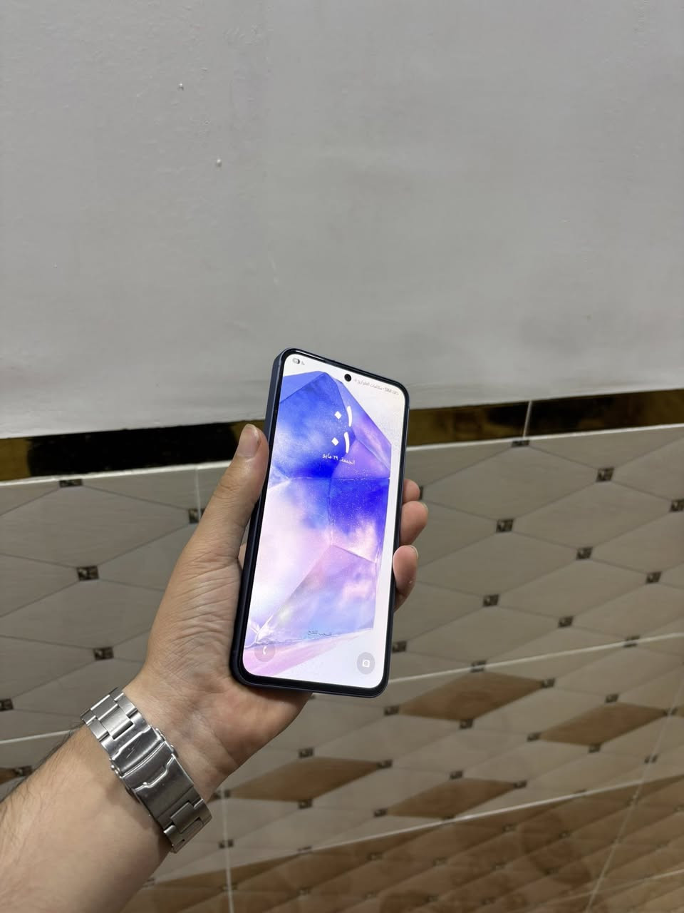 Samsung a55 5G
جهاز نضيف خالي من أي عدر 
رام ٨ 
ذاكره ٢٥٦ 
موجود جهاز فقط 
السعر ٣٥٥ ألف 
***********
