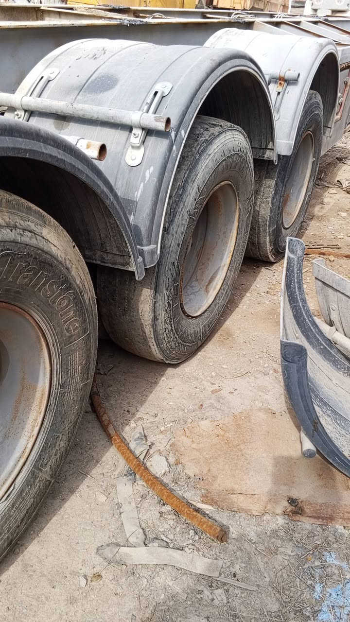 شاصي مل صهريج نضيفه جدا دناكير14 صيني سبرنك كامل مكاني جرف النداف حسين ***********
