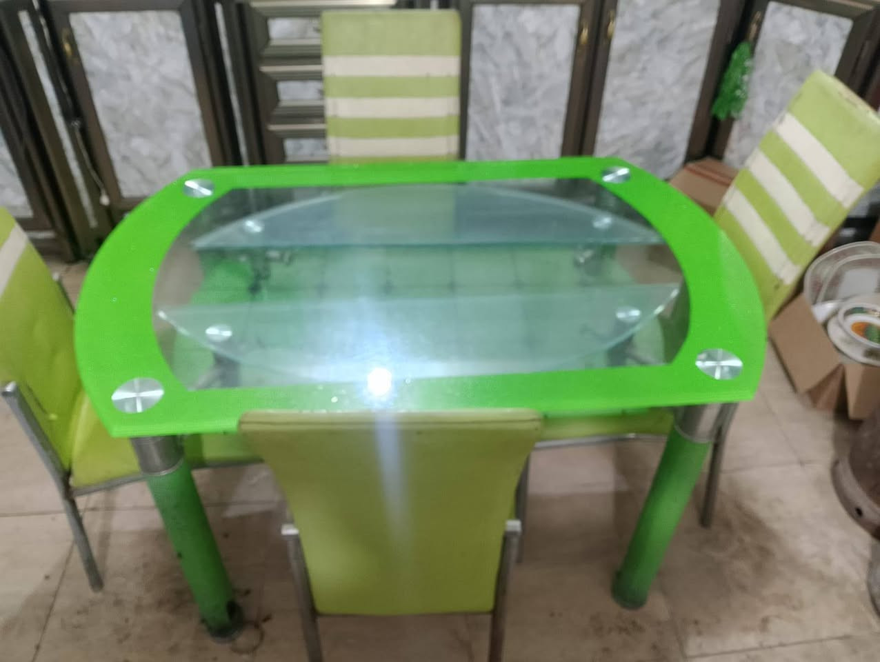 عنواني زيونه 
ميز طعام 4كرسي سعره 70 الف


**إذا كنت صاحب هذا الإعلان وتريد حذفه لأي سبب، رجاءا أرسل رسالة إلى الدعم الفني**