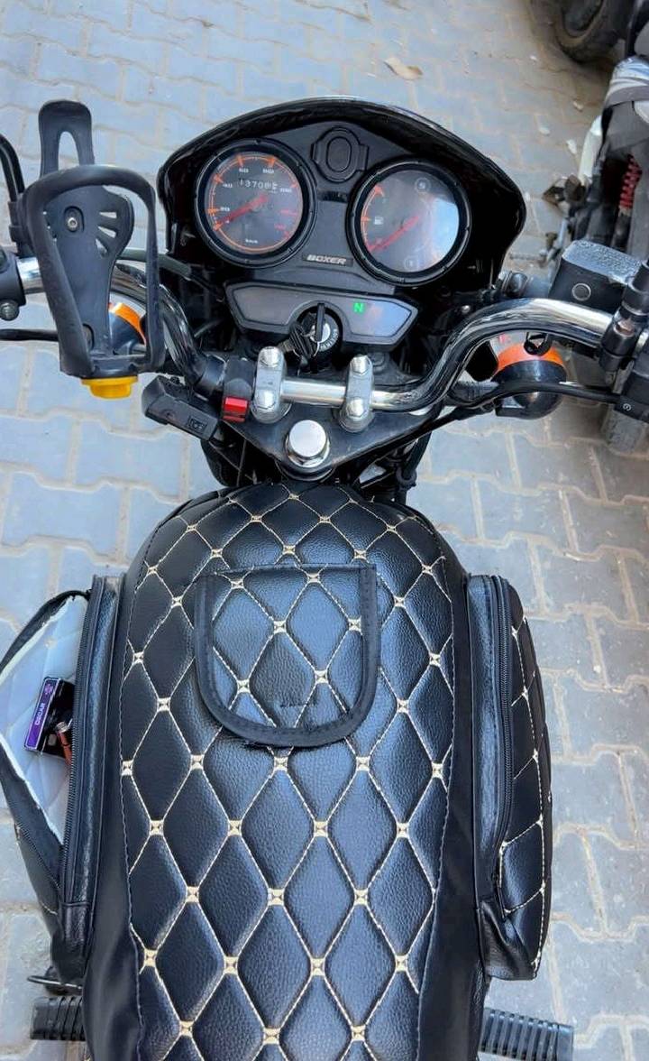 سلام عليكم دراجه بوكسر موديل 23نازله 24دراجه اضافه فول تي نقص مابيها مكينه خير من الله استعمالها قليل كلش بس اروح بيها للدوام وارجع مرقم سنويه رقم انكليزي تحويل ثاني يوم دراجه عارضها 3ملاين وبيها مجال حگ جيه وبيكم خير تدللون مكاني بغداد الشعله