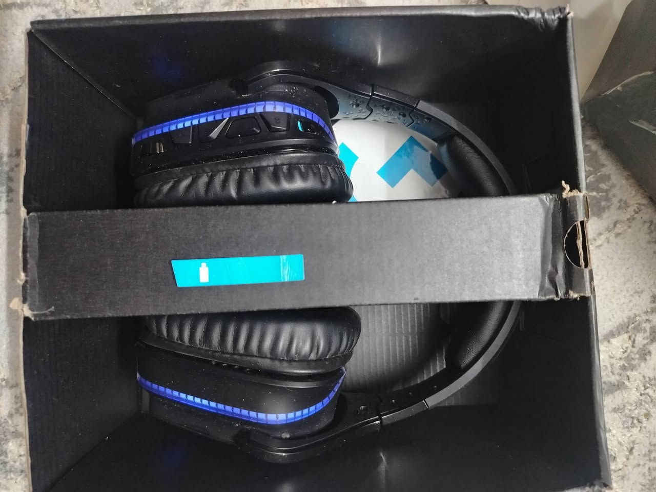 سماعه لوجتك  نقص. بس دنكل جديده  قيم وبالعافيه عليك مكان بغداد المشتل متوفر توصيل جميع المحافظات ٥


**إذا كنت صاحب هذا الإعلان وتريد حذفه لأي سبب، رجاءا أرسل رسالة إلى الدعم الفني**