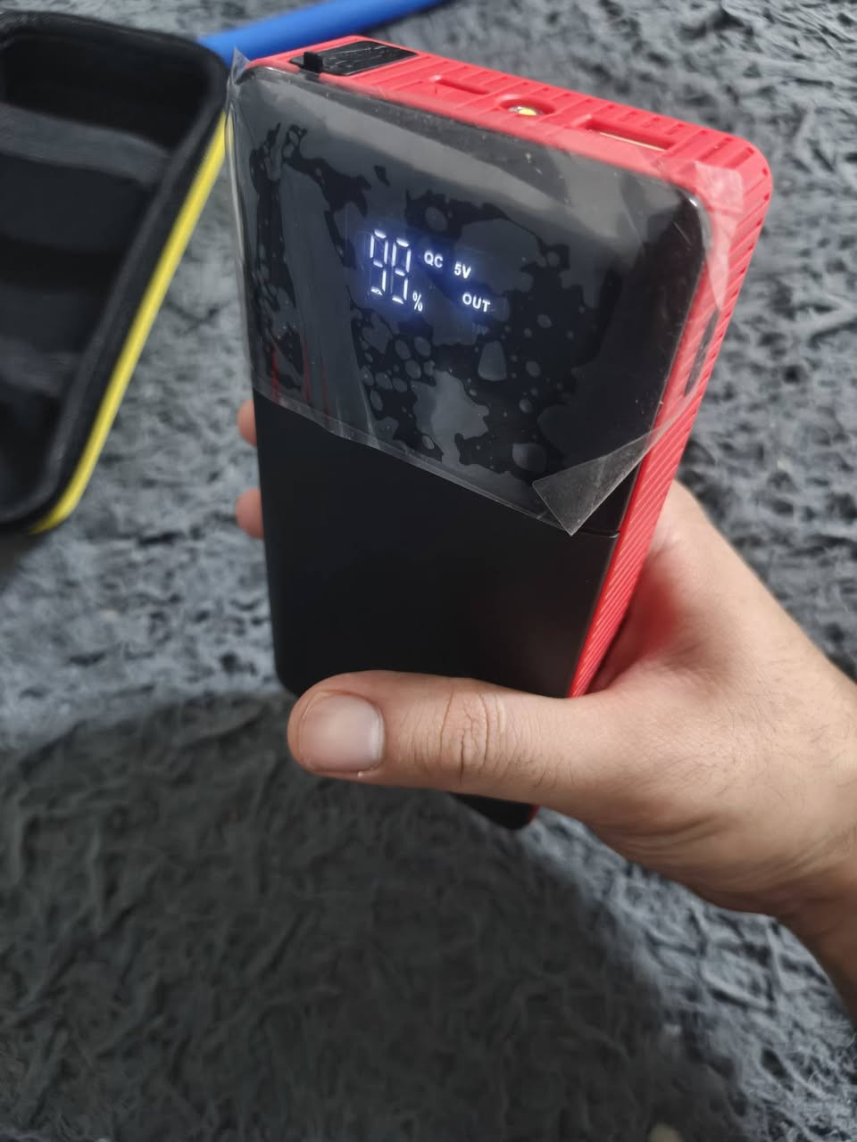 Power pank ⚡🔋
جتال باور بانك سياره 
بطارية قويه جدا يشتغل
محركات اربع سته سلندر 
بي كلوب طواري يشحن موبايل
يشتغل عن 12V
جديد مايستخدم 
مكان كركوك 
***********
***********
