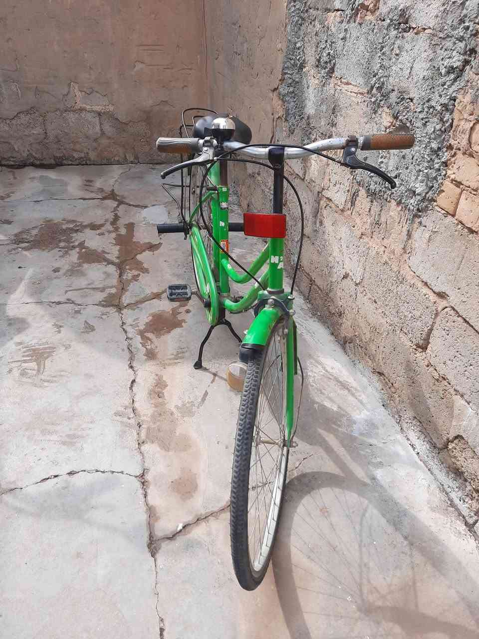 للبيع سعره ٩٠ الاتصال بل رقم ***********
