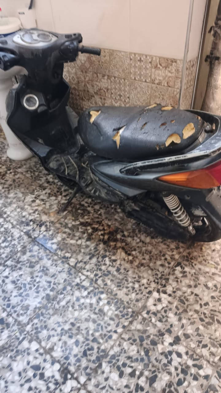 سلام عليكم عندي سكنس فحل 58 كلاجات رياضي دراجه شلعه ومعدل كهربائي شغله بس كفارات تعبانه شويه سعره 350 وبيه مجال مكان بغداد شعله رقم وتساب ***********

