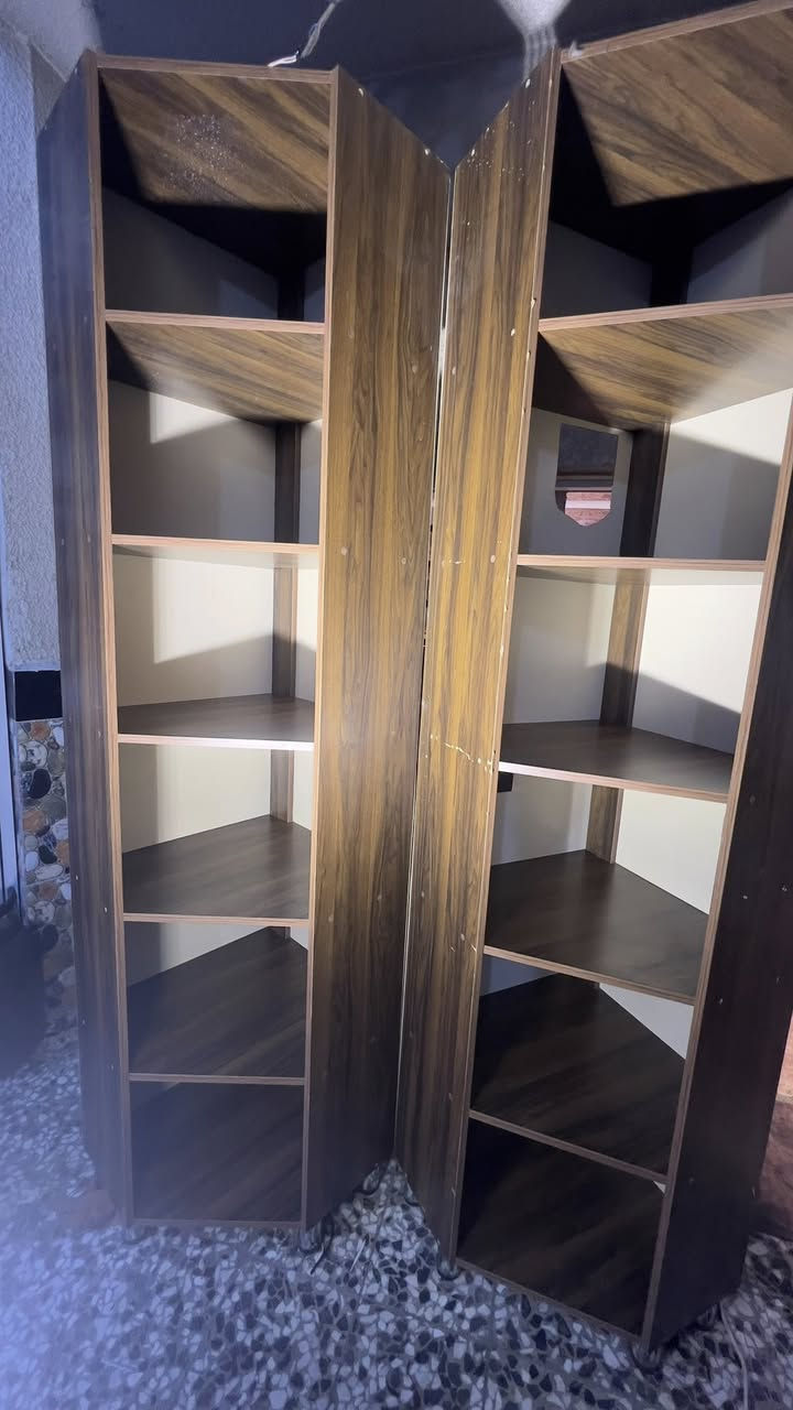 للبيع مكاني بغداد المشتل متواجد على ماسنجر و هذا رقمي ***********
