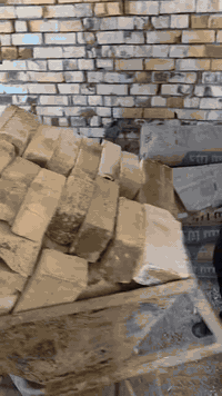 ونج البناء وأعمال الزفت 0774 243 0295
