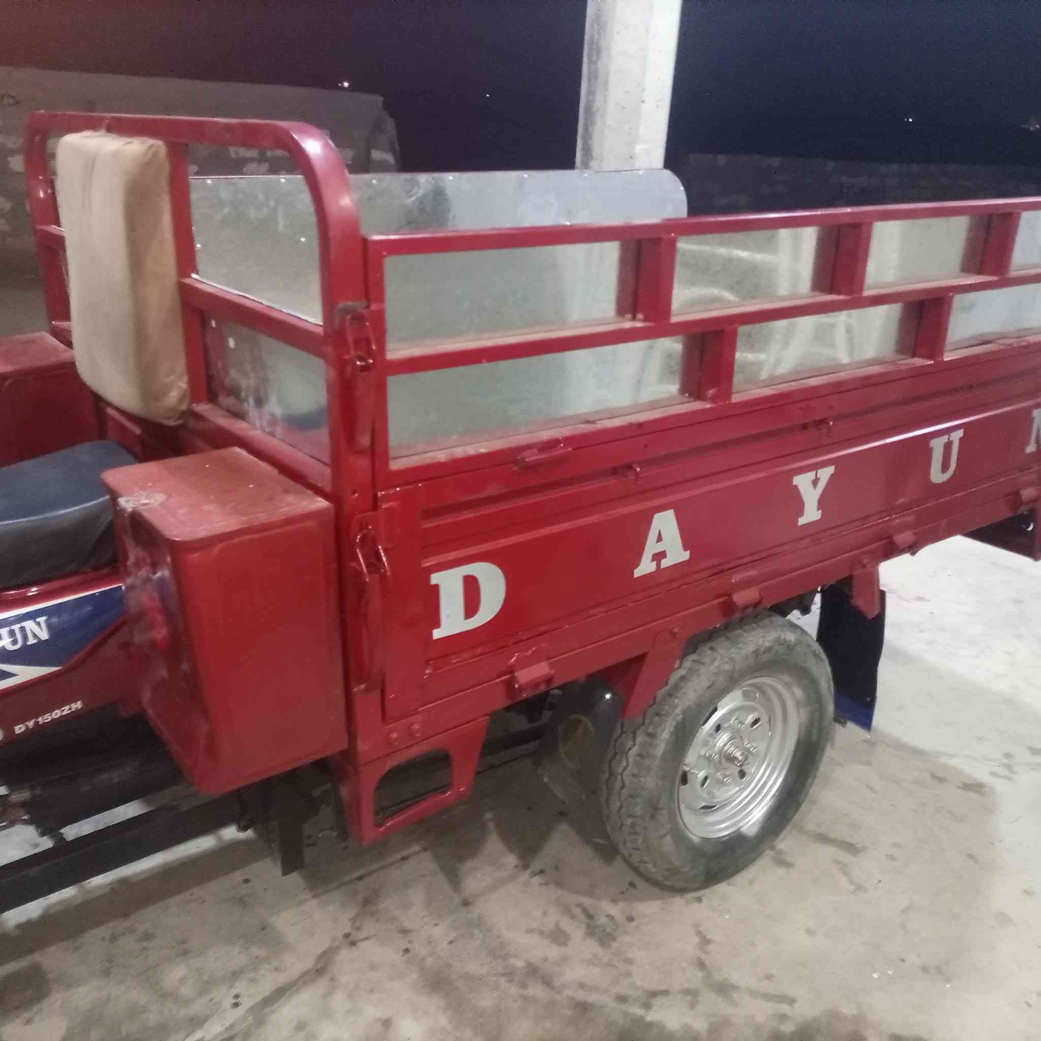 ستوتات العدد  ٢ الحمره جاهزه مابيه  اي نقص موديل ٢٠١٥ والثانيه موديل ٢٠١٤ جاهزه  السعر اتصل خاص ماكو *********** العنوان واسط عزيزيه
