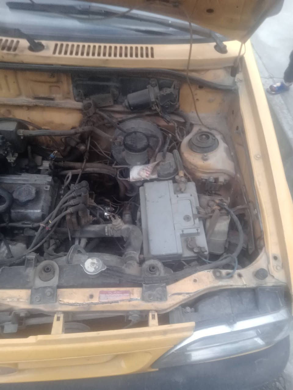 السلام عليكم سايبه 2009 الضرر هذا الجاملغ الخلفي كابون بانزين بس متوقف شرعيه بل موصل تحويل وبيها نقوصات خفيفه 10مقدمه وبشهر 2 هذا رقمي ***********
