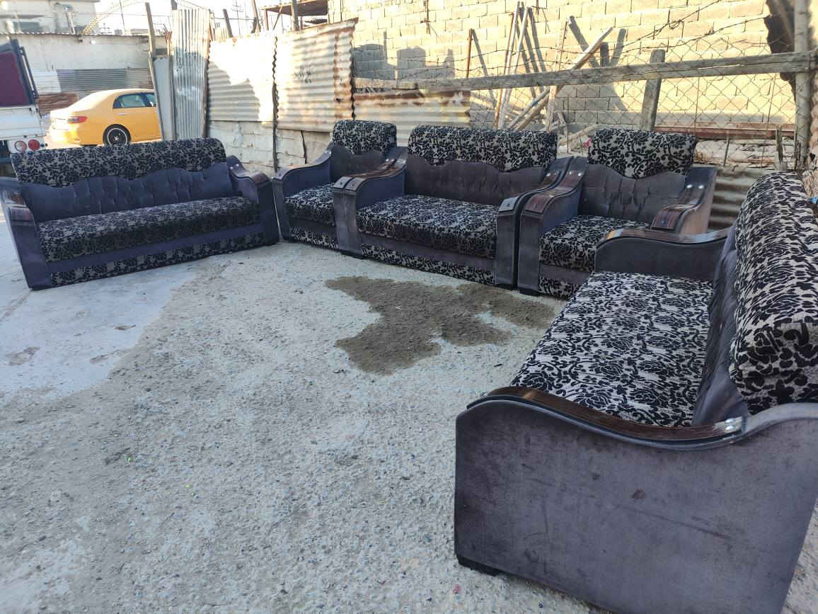 تخامة عدد ٢ واحد ١٠ نفرات واحد ٧ نفرات سعر تخم الواحد ١٠٠ ألف،،،،  عنوان حلة نادر ٣ مقابيل المركز الصحي معرض احمد العنزي لاثاث المنزلي واتساب ***********     توصيل موجود
