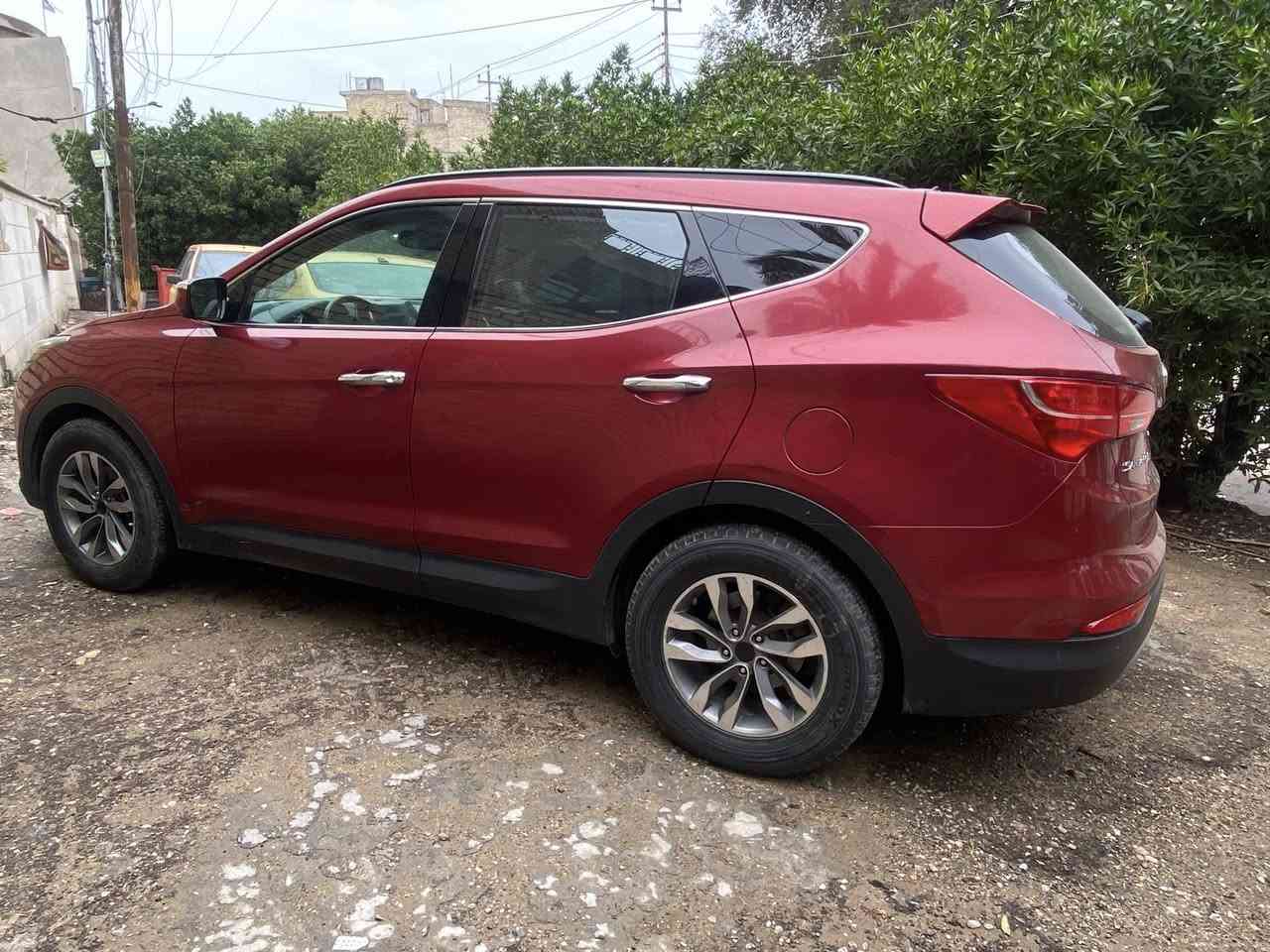 سنتافيا 2014موصفات فول
مكينه 2400
صبغ بل بنيد بدون دواخل 
السعر 140
***********
