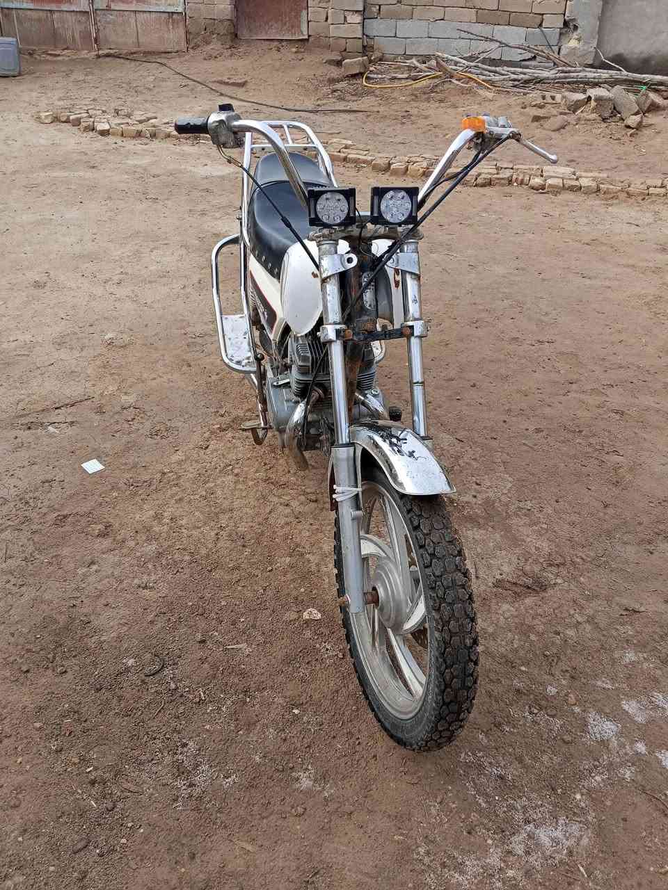 دراجة للبيع ادوات السعر 100قفل مكاني قضاء الدوايه ***********
