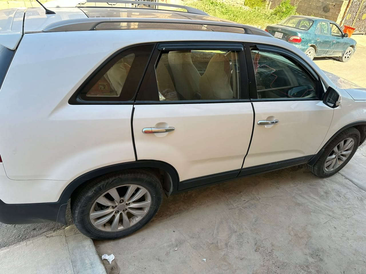 السلام عليكم 
سورنتو خليجي 2011 للبيع
6 سلندر 7 راكب 3 قطع تبريـد
بنوراما
حساس خلفي
رقم سليمانية 
مكفولة من الضربة والتبديل والصبغ
العنوان: الانبار قضاء راوة
للاستفسار: ***********
