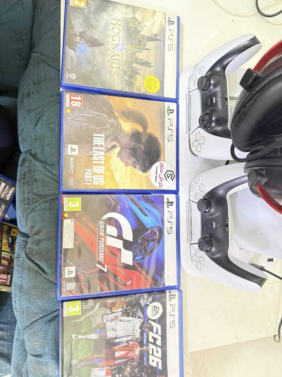 Ps5 سلم اوربي
نظافة 100‎%‎ السعر 750
جوستك اضافي اصلي السعر 75
Ubs 1500 السعر 75
سماعة هايبر اكس كلود 2 السعر 100
الاقراص عدد 8 منهن 6 للبلي 5 
و 2 للبلي 4 
الاقراص كلهن ب200 ونظافتهم 100‎%‎ 
 كل المعروض نظافة 100‎%‎ 
السعر الكلي 1200
مكاني حله ***********
