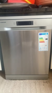 مجمده للبيع مع غسالة صحون سامسونج فول اتماتيك مع براد مي مع صوبه077586...