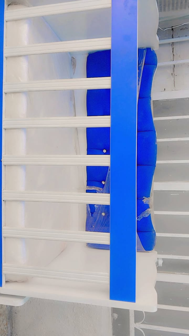 السلام عليكم كاروك جربايه طفل نظافه ١٠٠ بل ميه جديد ما مستعمل ابد للبيع مستعجل مع دوشك اسفنج هم جديد ما مستعمل للإستفسار  ***********
