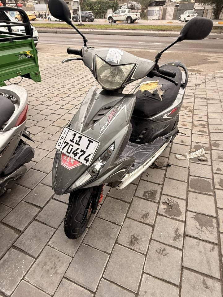 سلام عليكم للبيع او مراوس حسب قناعه ماكس مضلع مرقم بغداد دولي موديل 2006 دراجه كلها بلاديه مكينه ناعمه كل نقص مابيها كفراتها كلها ختم واحد حتى سوادات زوج تاير جديد فيتنامي باتري جديد كلجات رياضي الامامي ماشيه 34 الف 

مكاني بغداد كاظميه ساحة عدن 

السعر 1950 

***********

***********
