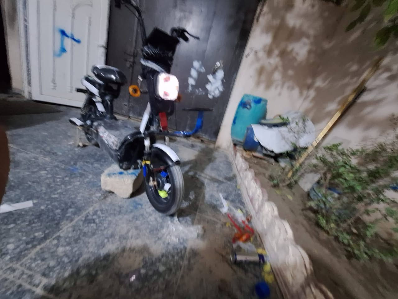 عمي سلام عليكم الكم بايسكل شحن للبيع السعر 130البايسكل شغال تجي تفحصه بي ضرر بل كفرات ول نمره الثالثه ما تشتغل للتواصل ***********
