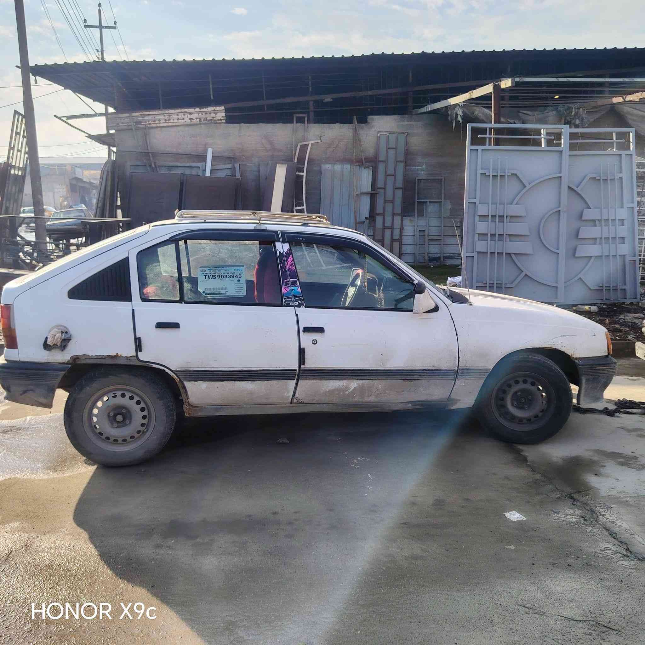 السلام عليكم سياره كاديد للبيع مديل 91 مكينه تعبانه يردلها رايمن السعر مناسب
***********
