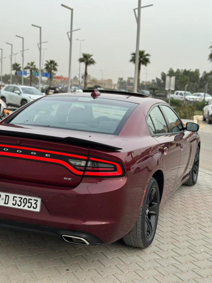 السلام عليكم شباب
جارجر للبيع موديل ٢٠١٨ ماشيه ٩٦ ميل 
وارد كندي فقط باب مفتوح بدون صبغ او حادث سياره مال بيت جديده كلش صدر امامي وخلفي جديد ماصار شهر من بدلته اي نقص مابيها سعر السياره٢٣,٠٠٠ وبيها مجال بسيط جدا *********** عنواني منصور الاميرات
