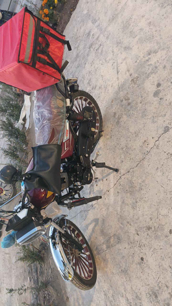 دراجة صالي ١٠ ايام من نزلتها عل وضع الشركة احتاجت ورح ابيعها سعر ٩٥٠عنوان بغداد الشعب ***********
