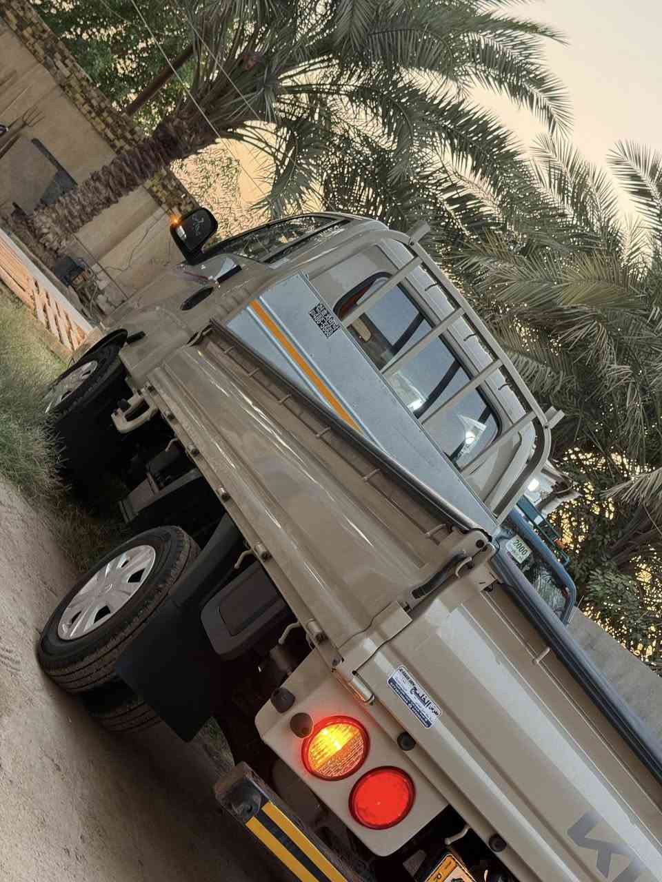 السلام عليكم 
النوع والموديل : كيا بنكو 2024 وارد كوري 

اللون: ذهبي

الممشى: 2760KM في كوريا فقط

حالة السيارة : زيرو 

المحرك: 2500 تيربو غاز LPG 

ناقل الحركة: أوتوماتيك 

المواصفات :
1- بصمة 
2- شاشة كبيرة لمس تدعم ابل كار بلي واندرويد اوتو
3- بريك ABS
4- تراكشن كونترول 
5- تبريد شاشة
6- تحديد مسار وتحذير الخروج من المسار 
7- رادار وتوقف ذاتي وتحذير من التصادم
8- مثبت سرعة وفول تحكمات ستيرن
9- كشن تدفئة تبريد مع تدفئة بالمقود
10- لايت اوتو
11- مري شفط
12- انارة ترحيبيه
13- كامرات عدد ثنين خلفية 

مكان السيارة: بابل حله
السعر : 230 وبي مجال بسيط 
للاستفسار اكثر: ***********

