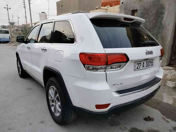 Jeep Cherokee Limited
مواصفات واضحة جاهزة ونضيفة وناعمة 
ضرر جاملغ وبنيد بدون دواخل وقطع اصلي
هزة جديدة  موديل 14 مرمز 22   سعر 185$ 

***********  /  

***********
