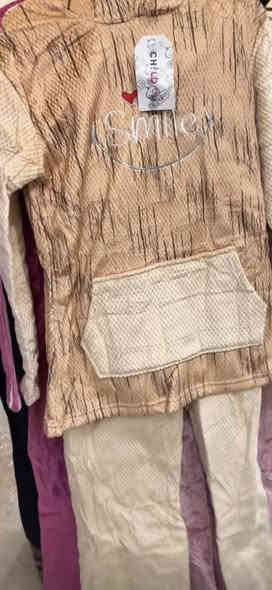 وجبه جديده من التركات البناتي 
عمر 4—-12
فرع الخاجيه شارع 40
***********
