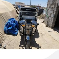 ستوته شحن للبيع (٦) بطاريات حجم كبير رقم الهاتف (٠٧٨٢٩١٦٦٨٢٩)