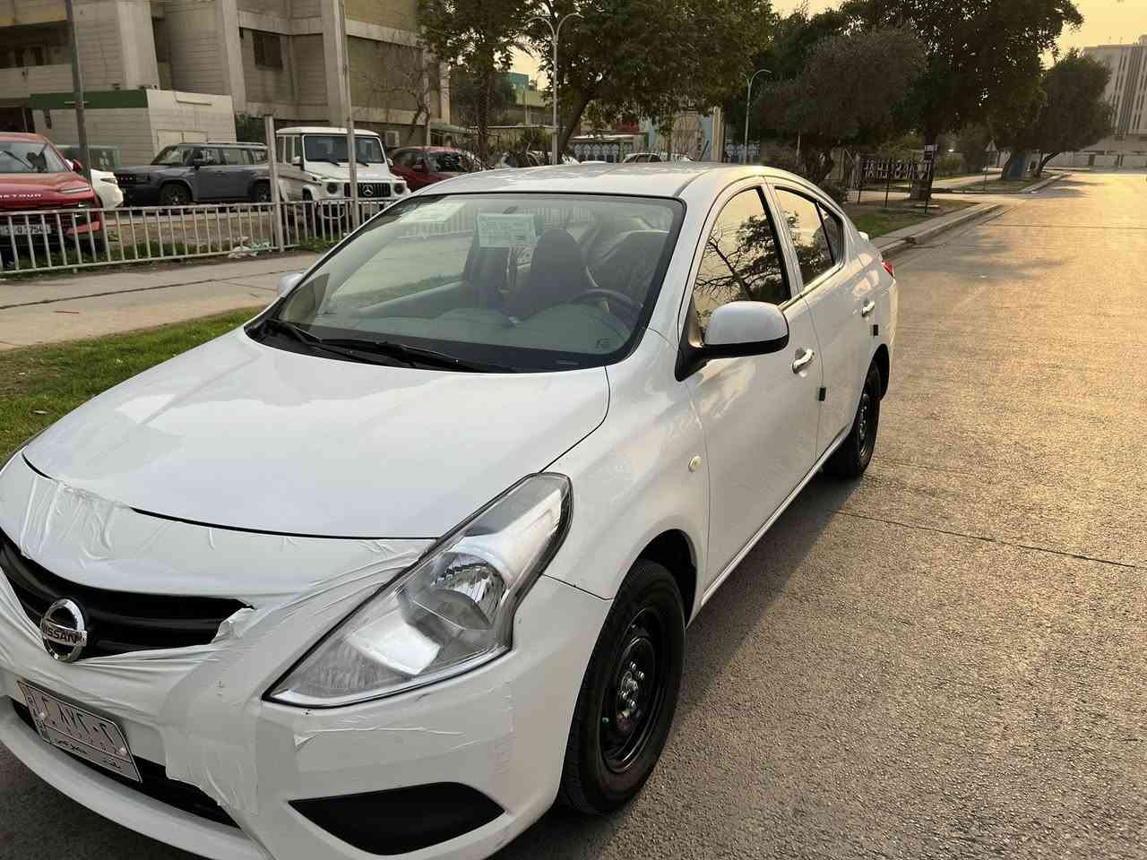 السلام عليكم اللبيع سني هندي موديل ٢٢مكفوله من صبغ ماعده جملغ الخلفي صبغ بيه بارد قليل الباقي مكفول تبريد ثلج تدفئه شغاله مكينه كير كفاله صدر جديد ناعمه سياره مدوشمه كشنات ارضيه صندوك تخم تاير جديد جاهزه سياره ماناقصه شي رقم بغداد تحويل ثاني يوم ماشيه ١٢٠مكان سياره بغداد الكرخ السعر ١١٠وبيه مجال قليل حك جيه رقم ***********
