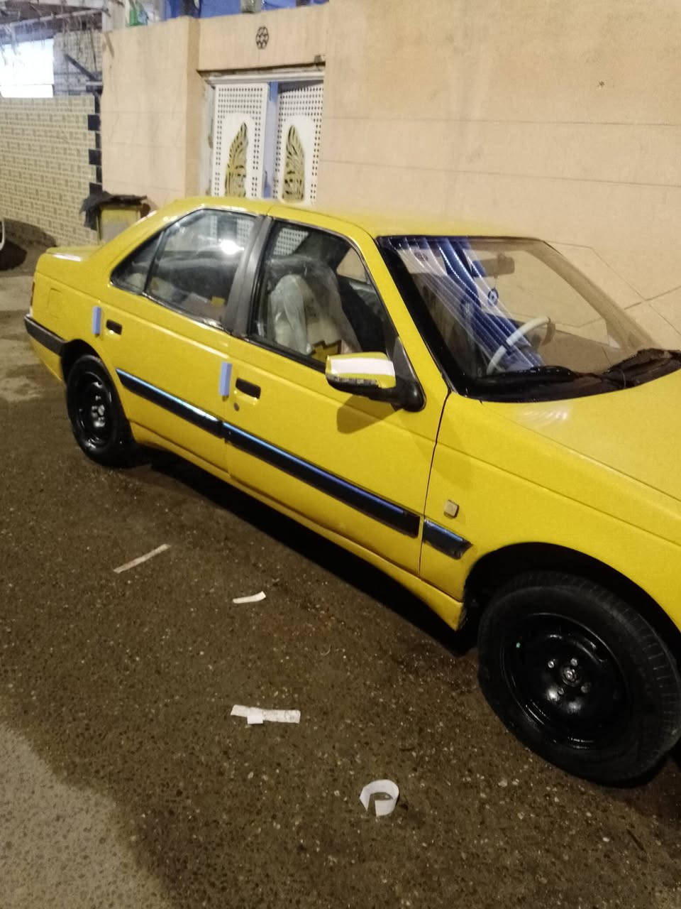 بيجو 405 مديل 15 هاي نضافته كدامكم تجي وتفحص سياره كامله مكمله ما نقصه شي سياره مصفره وكامله راعيه موجود سياره ويريد تحويل السعر 33 وبيه مجال مكاني البصره المعقل هاذه رقمي *********** واتساب وهاذه اتصال ***********
