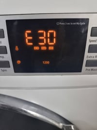 غسالة LG • 10 كيلو • تشتغل متقطعة