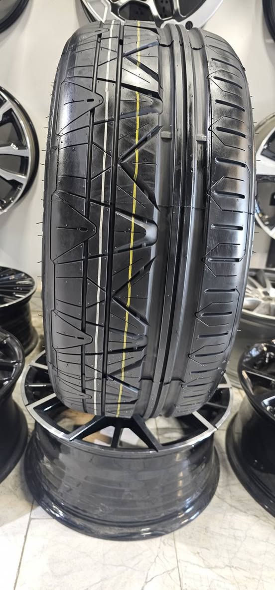 السلام عليكم
تايرات نيتو انفو جديد 
275 40 20 
نقشه رياضيه قياس جارجر و جالنجر  
احمد ورمزي شارع فلسطين 
احمد ورمزي مجمع المشن 
***********
