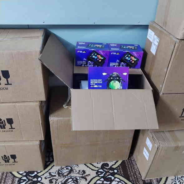 نعلن لكم عن توفر شاشة دراجة
أستيرادنا الخاص احدث اصدار
ترهم لكل أنواع الدراجات ضد الماء والمطر تنربط  عن طريق أبل
 كار بلي أو أندرويد أوتو 
أوالانعكاس مثل شاشة التلفزيون حجم 5 انج تطلع خرائط او  تجاوب مكالمات تعرض اغاني صوت تصير بلستيرن فيشها تجي جاهزة فقط تربط حار وبارد  تكدر تشد عليها سماعة خوذة او ايربود  طريقة التشغيل وصل 12v  توصيل موجود السعر 100الف
للتواصل واتساب ***********
