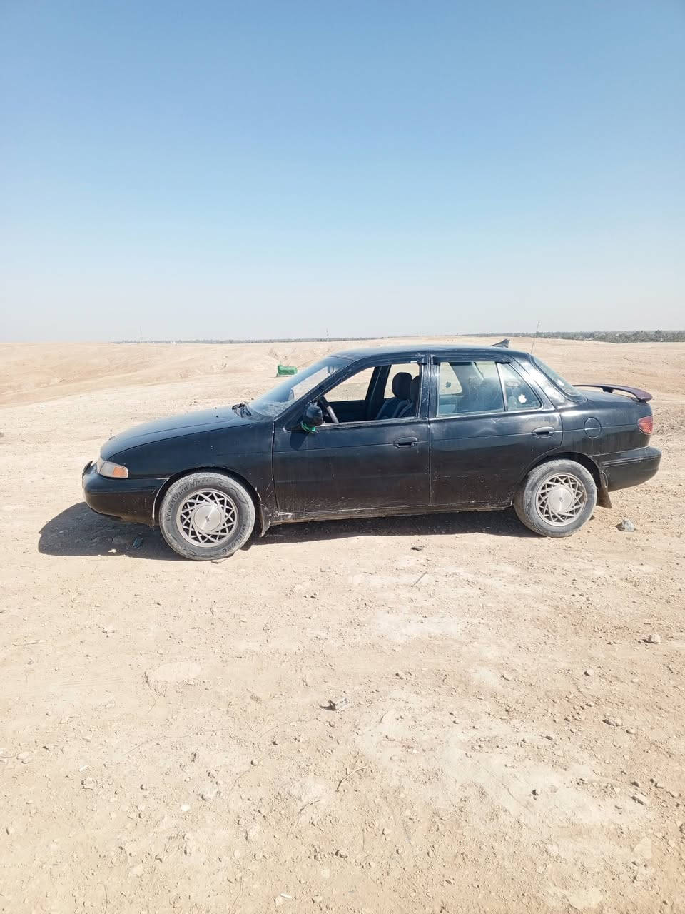 السلام عليكم سيارة سيفية موديل 93رقم كربلاء تحويل ثاني يوم كما موضح بالصور السعر 30وبيه مجال رقم الهاتف *********** مكان السيارة بابل جبلة
