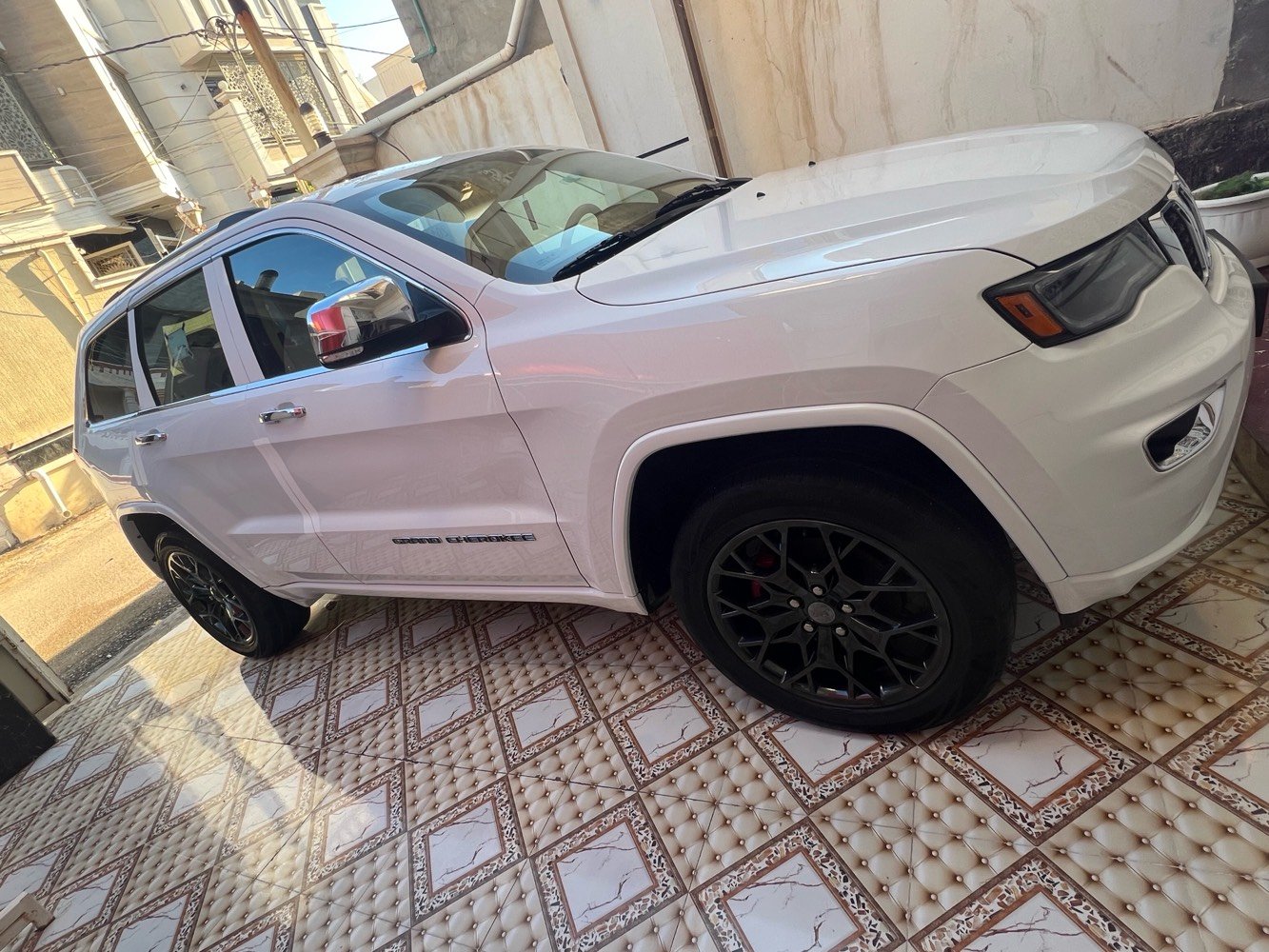 سلام عليكم اخوان 
وينهم جناية الجديد 
جيب 2018
أمريكي كلين تايتل كفاله عامه بيهه سونارين 
فول موصفات لمتدد 1/1 
رقم بغداد ماشيه 71الف 

رقم الهاتف استفسار ***********