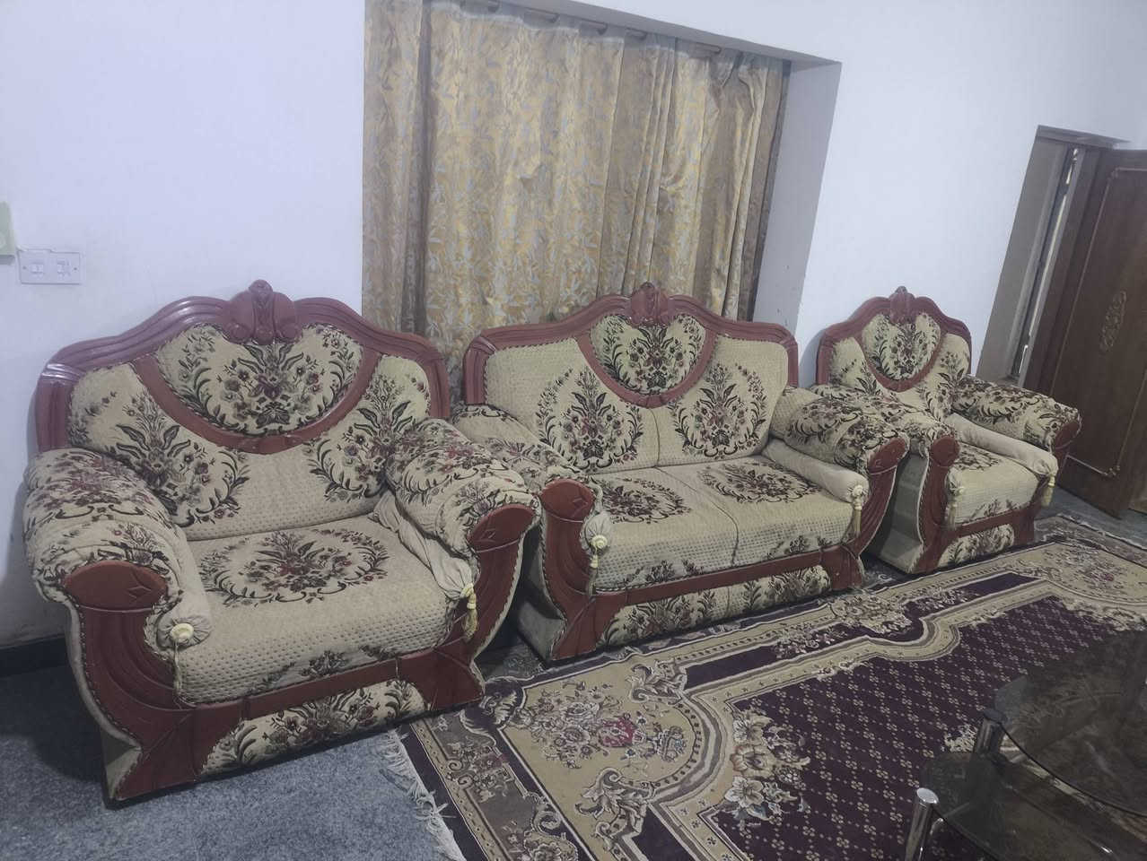 تخم بهذا الشكل للبيع
السعر 125مكاني حله  حي العسكري


**إذا كنت صاحب هذا الإعلان وتريد حذفه لأي سبب، رجاءا أرسل رسالة إلى الدعم الفني**