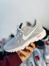 زبائننا الكرام 🤍 يتوفر لدينا أحذية نسائي ولادي ( شي ان غير تجاري)   🔹 ...