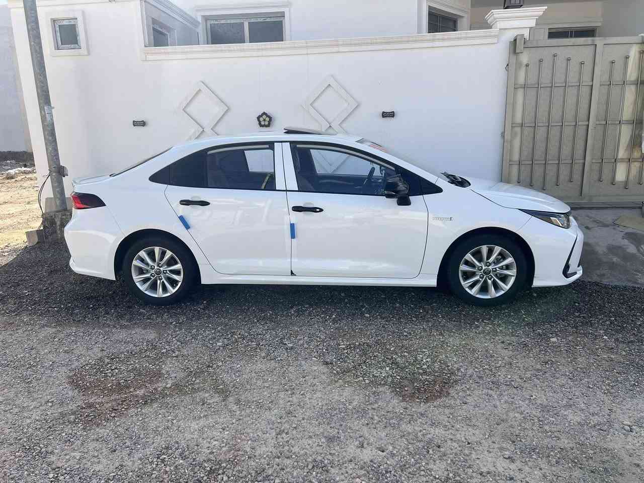 السلام عليكم
كورلا موديل ٢٠٢٣ ماشيه ٥٢ 
فول مواصفات مكفولة كفالة عامة
 السعر ١٤٠ بي مجال قليل 
للاتصال ***********
