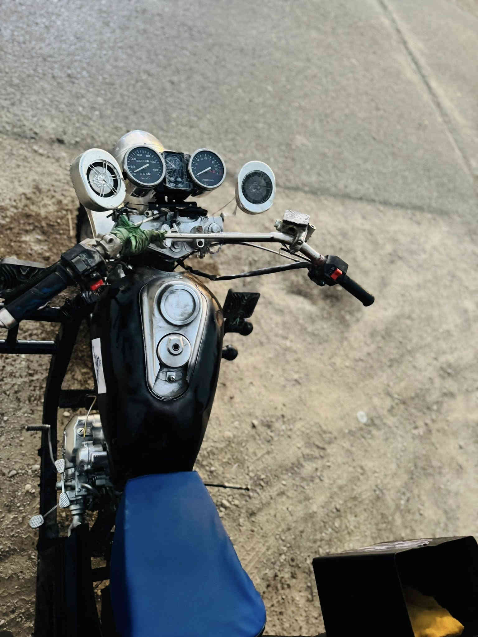 سلام عليكم ستوته امتيار موديل 2016 محرك جديد شاصي مكفول تخم تاير جديد اكسن جديد كهربايت كله شغاله نكره مال جناي دشبول جديد كلك مكفوله عن سرقه وسولك مكاتبه السعر 650بيه مجال قليل الاستفسار ***********مكان الحمزه الغربي
