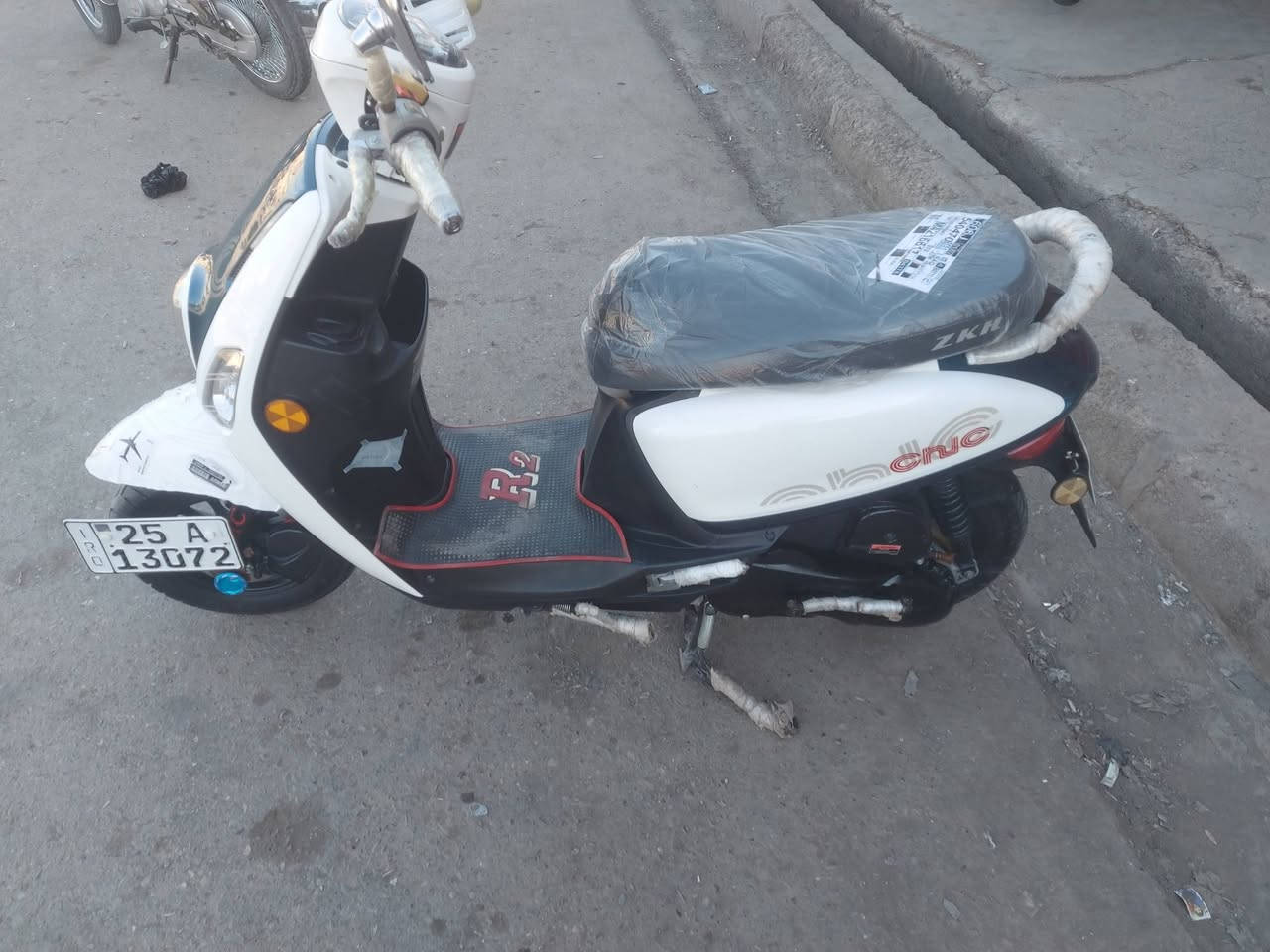 سلام عليكم
دراجة ماكس بوليس 
 للبيع رقم كركوك 
دراجة شلعه معدل كهربائيات كلهه شغاله 
دراجةجديده  بلادية
أي نقص مابيهة
العنوان كركوك 
الاستفسار الاتصال على الرقم 📞 ***********
