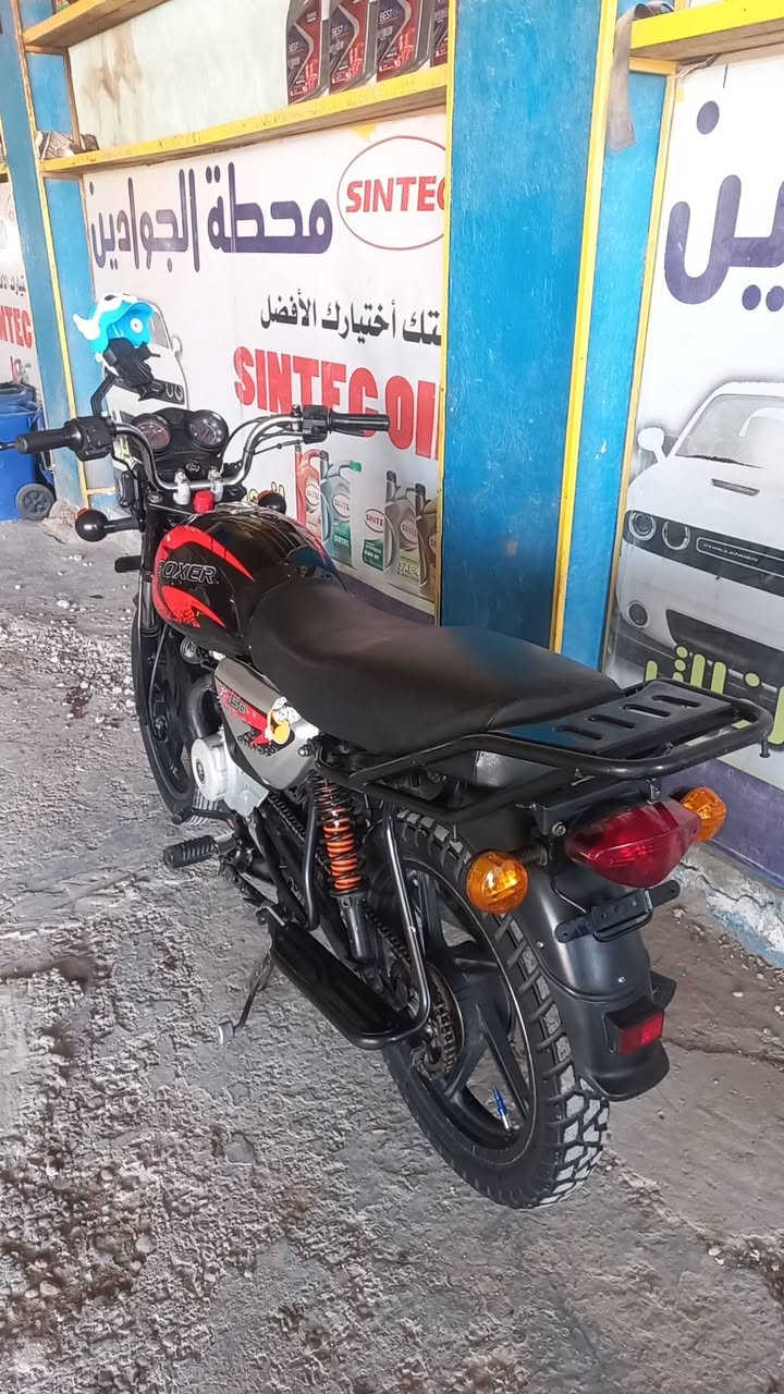 بوكسر كلاسك مديل 23 طالعه بل 25 سكنر  فول نضافه جديده و جاهزه مجهزه كهربائيات كلها شغاله  سعر  800وبيه مجال.   ( ***********)نجف كوفه
