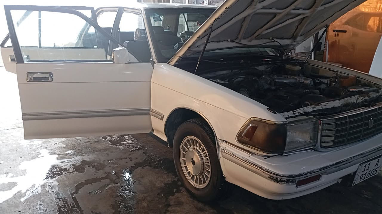 سيدان للبيع 
يسرا بلاد موديل 1990
مكينة vvt2500 مكفولة ياباني 
فيشة وحدة 
گير عادي 
حدادية جاهزة 
تخم تاير جديد 
رقم دولي بأسمي سنوية لنهاية 2030
كهربائيات شغالة 
مصبوغة عام السعر 48
وبيهة مجال 
الاستفسار الاتصال على الرقم 
***********
