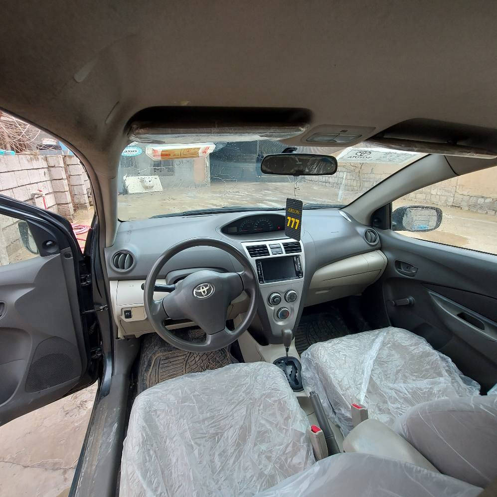 يارس ٢٠١٢ ئؤتؤماتيك
سةنةوي ٢٠٣٠ .هةزةي مانكي ٦
كيرو  مةكينةي 2nz بةشةرت 
سيوج شغال و تةبريت بةشةرت
ويل كةب و دبل كيج
بي بؤياخ و بي سارد وبي كالبونةوة 
رقم سليمانية 
*********** دخان, السليمانية
