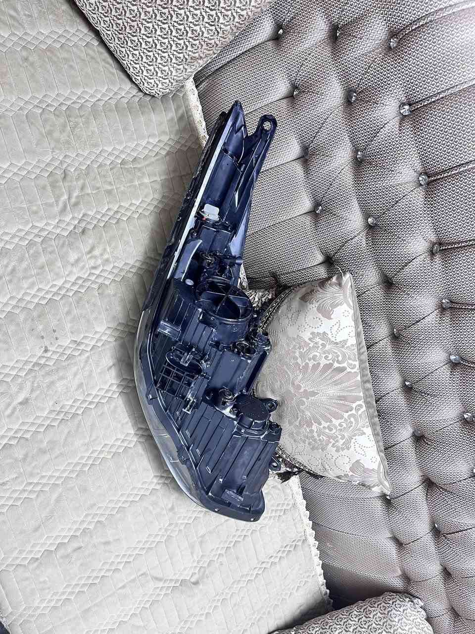 سلام عليكم 
لايت النترا جهة اليسار
نضافه شوفت عينك
يرهم على موديلات ١١،١٢،١٣
سعر ٤٠ الف ولي مجال بسيط 
مكان حله 
اي استفسار على واتساب ***********
