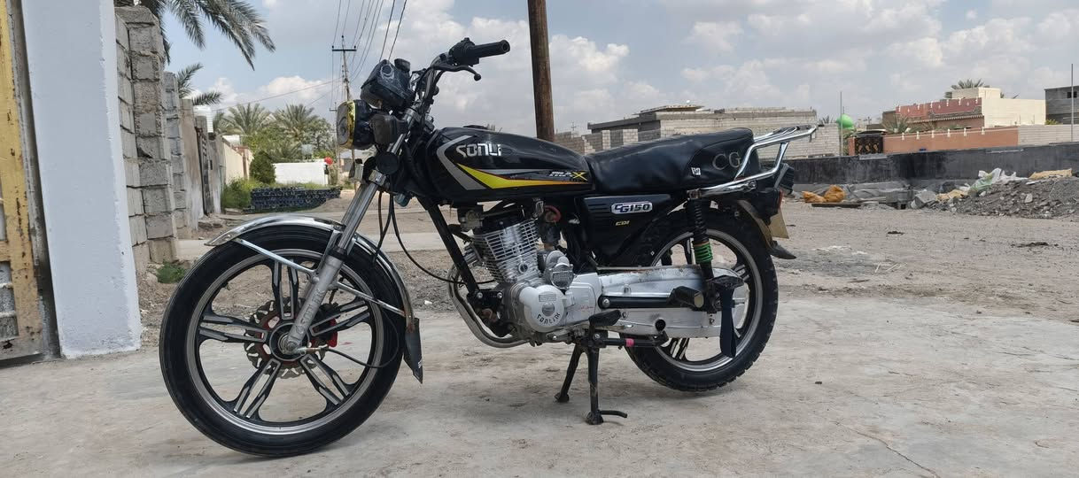 سلام عليكم دراجه سيڤان موديل ٢٣محرك مكفول شلعه ومعدل  نارر🏍👌نقصهه كلوب دبل اشاير خلفي وياله ميل صلنصه كاتم تايرات جدد السعر ٤٥٠ وبيهه مجال للاستفسار هاذه الرقم *********** فقط واتساب أو خاص مكان اديالى تقاطع القدس منطقه الحديد
