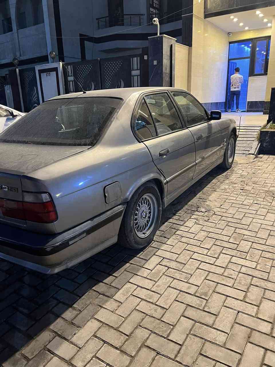 السلام عليكم بي ام موديل 1989مكفوله من حادث مصبوغه جماليه كير محرك مكفولات تبريد شغال نوع السياره 535مكان سياره سيديه السعر 45 وبيها مجال ***********
