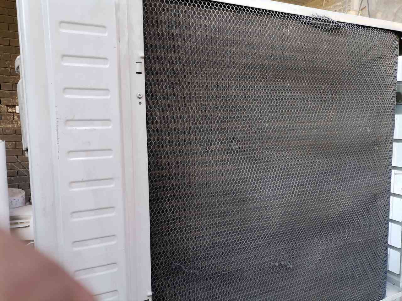 السعر 600 الف جهاز نظافته 90% عل فحص ضمان شهر..للاتصال *********** بي مجال بسيط
