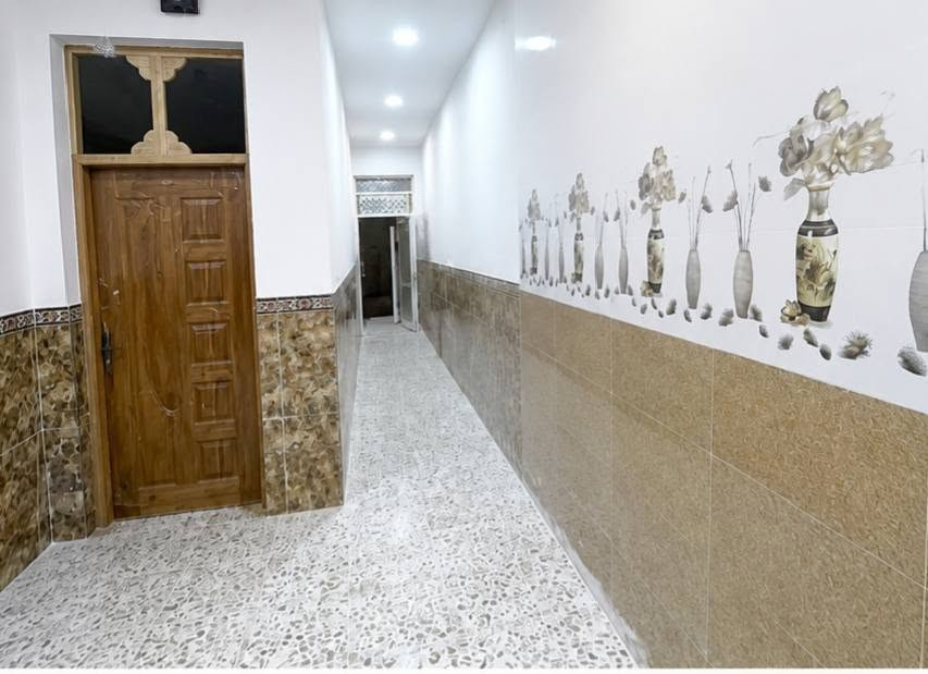 للبيع دار سكن الزعفرانيه نهاية شارع المعهد على اليمين شارع السده
🔺 المساحة : 100م طابق جاهز للسكن 
     
      🔹 واجهة مرتبه طلس وكوبلن+ ارضيات كاشي
   
يحتوي على:

       🔸️ممر 
       🔸استقبال.  
       🔸️صالة 
       🔸️مطبخ .  
       🔸️خدمات صحية عدد 2
       🔸️غرف  نوم 
 
بناء حديث درجة اولى مصمم بأشراف هندسي  جديد صار سنة نازلين بي 

 ✔️موقع مميز  //شارع المعهد شارع السده مقابيل اسواق بابا اشتريلي ثالث بيت على السده

___________________________________
للاستفسار ***********  للتفاصيل ولسعر راسل خاص اواتساب او اتصل

