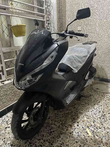 سلام عليكم PCX جيل ثالث مال رمبه 
كفر ومكينه بلادي وين ميعجبك افحص
حساس ستان ☑️ 
حساس زدحام ☑️ 
ماشيه 44الف ☑️ 
اي نقص مابيه السعر 13 ونص وبيه مجال بسيط 
مكاني الامين الثانيه رقمي ***********.ماسنجر ممتواجد
